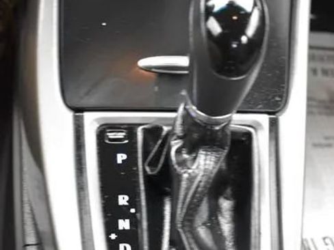 Used 2014 Hyundai Elantra SE FWD image 29