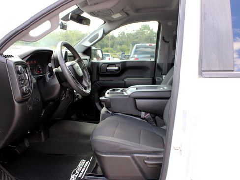 Used 2019 Chevrolet Silverado 1500 Custom Trail Boss w/ Custom Convenience Package image 12