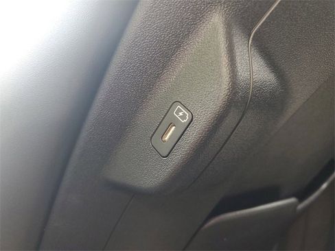 New 2025 Kia Niro SX Touring image 14