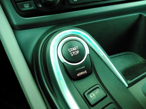 Used 2015 BMW i8 Base image 41