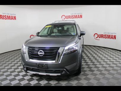 Used 2022 Nissan Pathfinder Platinum