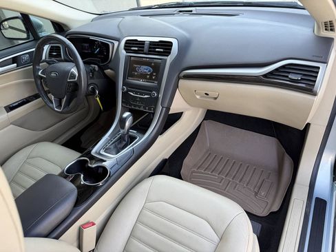 Used 2014 Ford Fusion SE w/ Equipment Group 502A FWD image 15