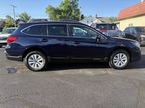 Used 2018 Subaru Outback 2.5i Premium AWD/4WD image 6
