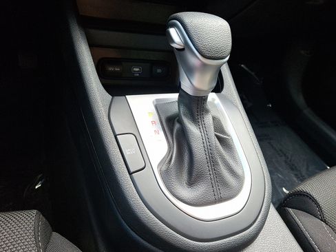 Used 2024 Kia Forte LXS image 14