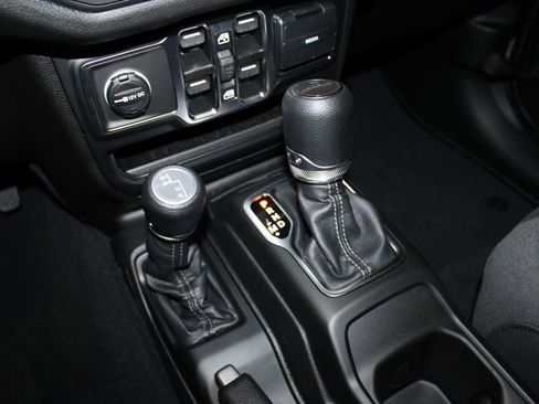 New 2026 Jeep Gladiator Sport image 22