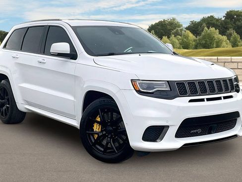 Used 2018 Jeep Grand Cherokee Trackhawk w/ Trailer Tow Group IV AWD/4WD image 2