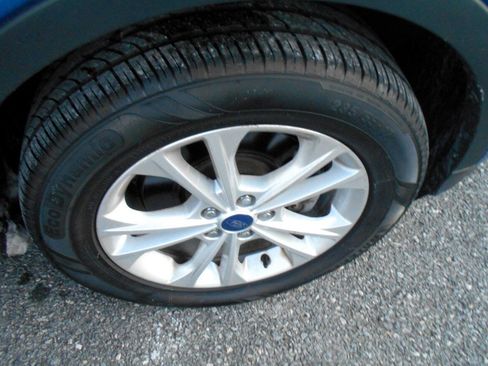 Used 2018 Ford Escape SE image 27