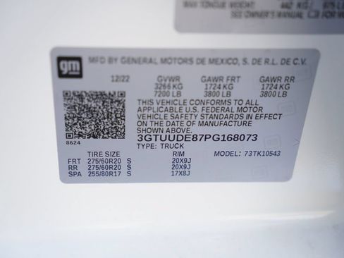 Used 2023 GMC Sierra 1500 SLT w/ SLT Convenience Package AWD/4WD image 8