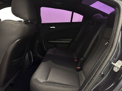 Used 2019 Dodge Charger SXT image 22
