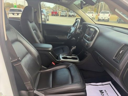Used 2022 Chevrolet Colorado LT w/ Luxury Package image 16