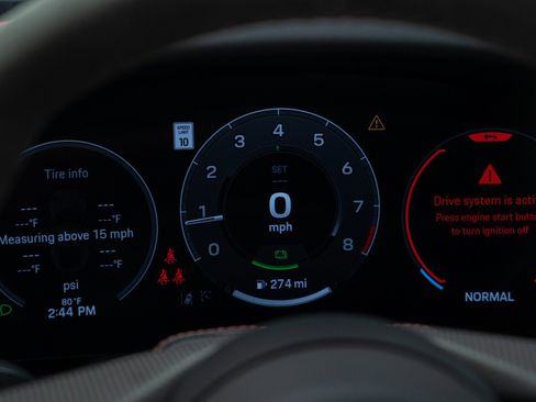 Certified 2025 Porsche 911 Carrera 4 GTS image 23