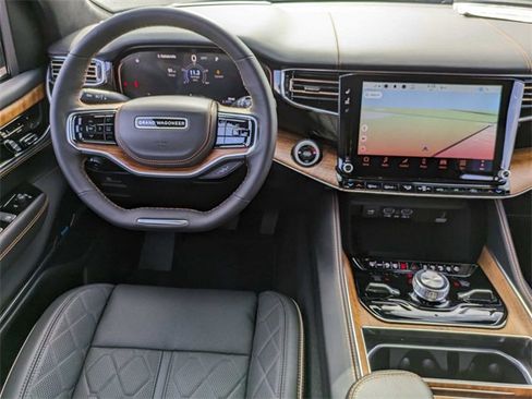 New 2024 Jeep Grand Wagoneer Series III image 30