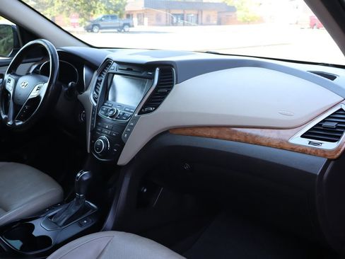 Used 2015 Hyundai Santa Fe Limited w/ Option Group 04 FWD image 17