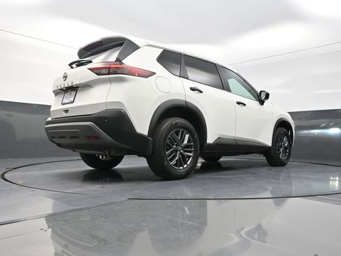 Used 2023 Nissan Rogue S FWD image 28