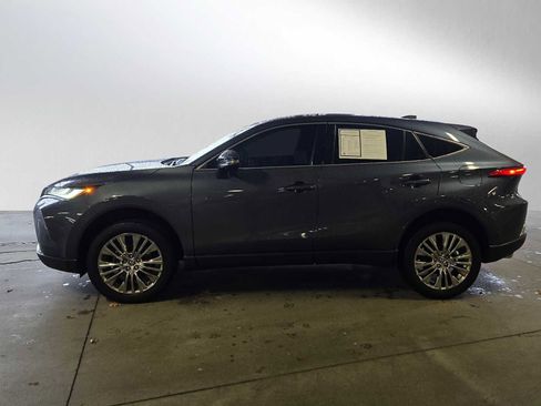 Used 2024 Toyota Venza Limited image 6