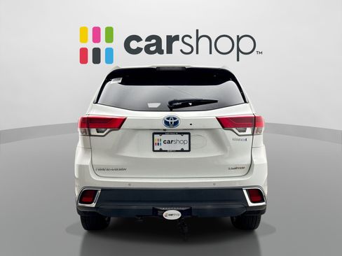 Used 2017 Toyota Highlander Limited Platinum AWD/4WD image 4