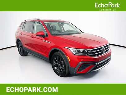 Used 2024 Volkswagen Tiguan SE w/ Panoramic Sunroof Package
