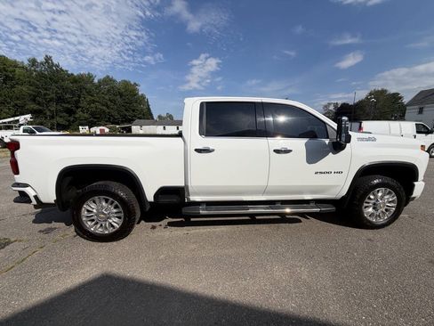 Used 2021 Chevrolet Silverado 2500 High Country w/ Z71 Off-Road Package AWD/4WD image 7