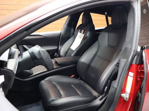 Used 2022 Tesla Model S AWD image 31