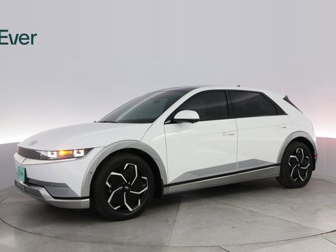 Used 2024 Hyundai Ioniq 5 Limited image 15