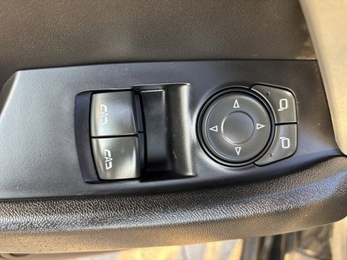 Used 2022 Chevrolet Camaro LT image 18