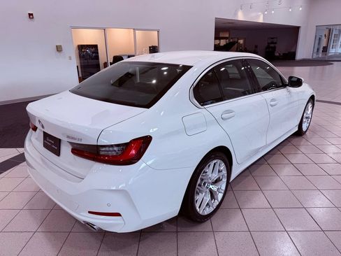 Used 2025 BMW 330i Sedan RWD image 13