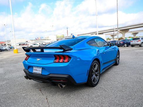 Used 2025 Ford Mustang Coupe w/ Wheel & Stripe Package RWD image 9