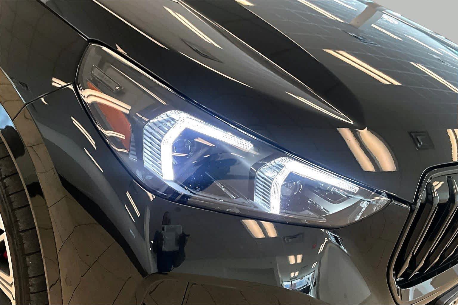 Used 2024 BMW X1 xDrive28i w/ M Sport Package AWD/4WD image 26