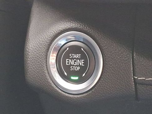 Certified 2022 Buick Envision Essence w/ Safety Package FWD image 16