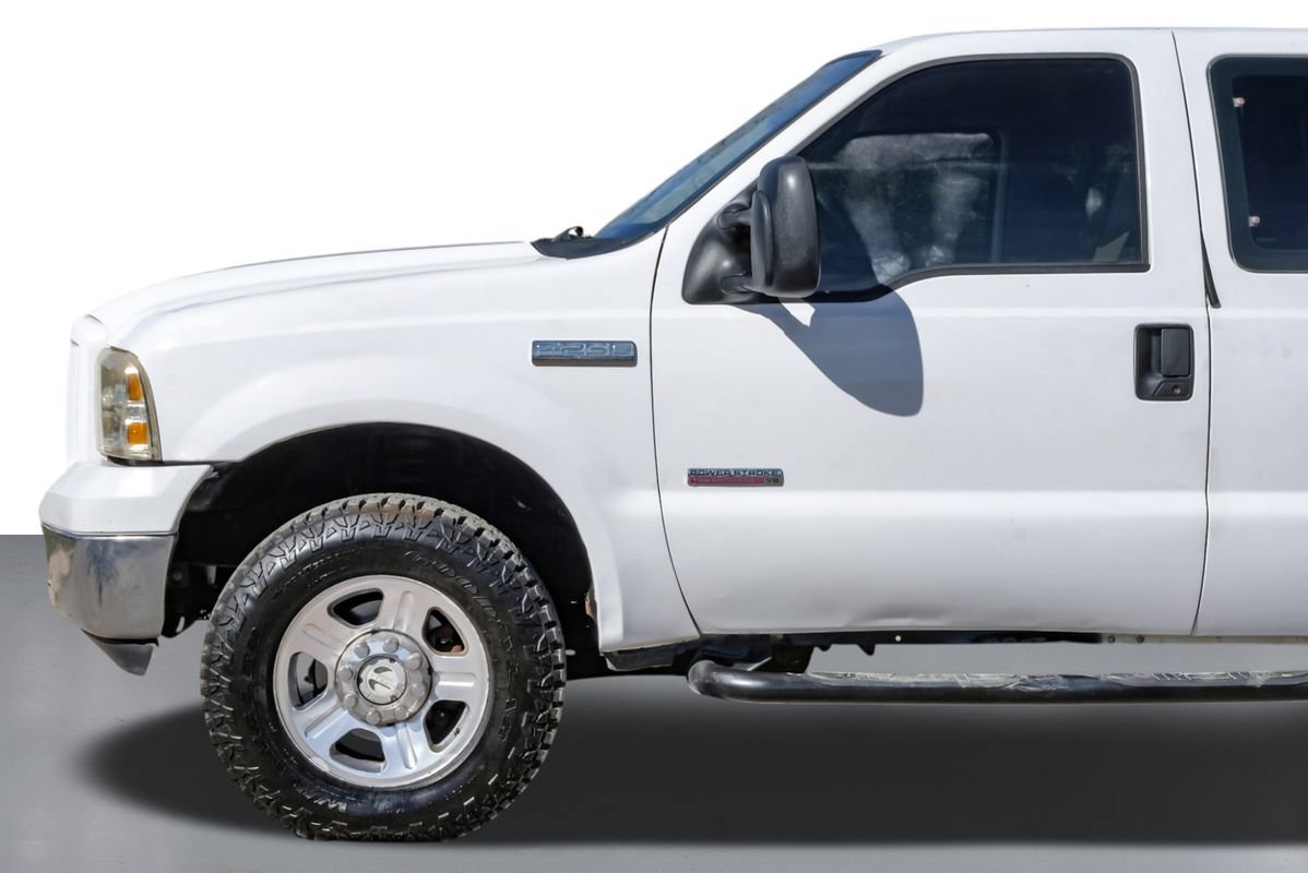 Used 2005 Ford F250 XL AWD/4WD image 10