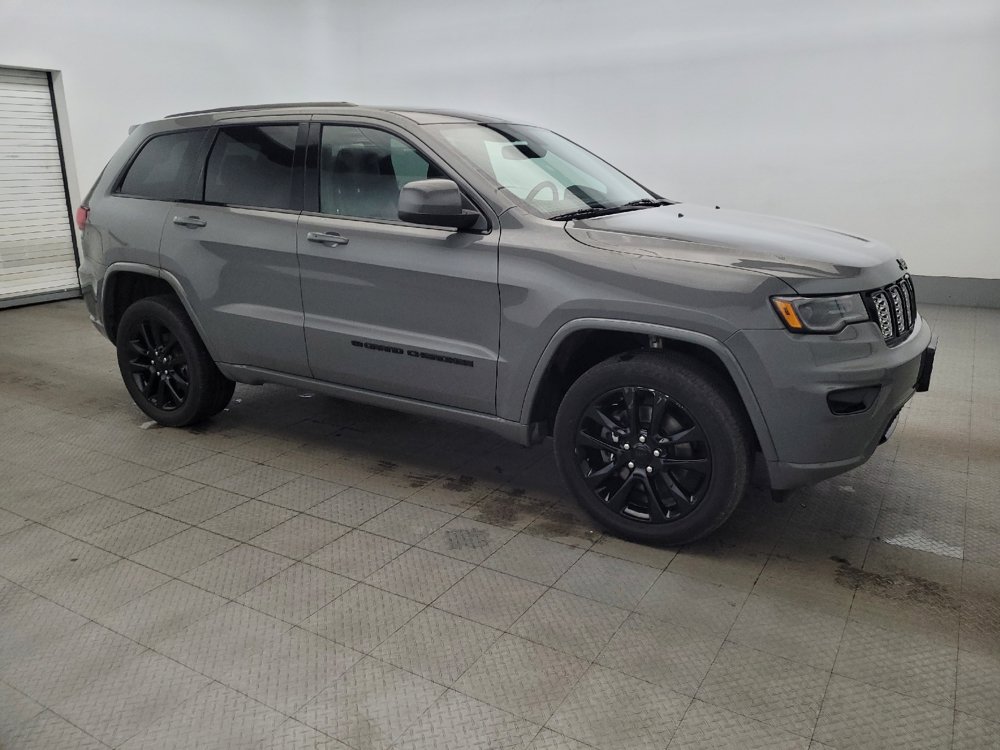 Used 2022 Jeep Grand Cherokee Laredo X AWD/4WD image 11