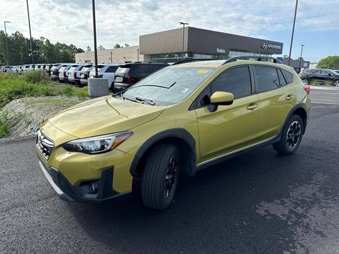 Used 2021 Subaru Crosstrek 2.0i Premium w/ Popular Package #2 AWD/4WD image 2