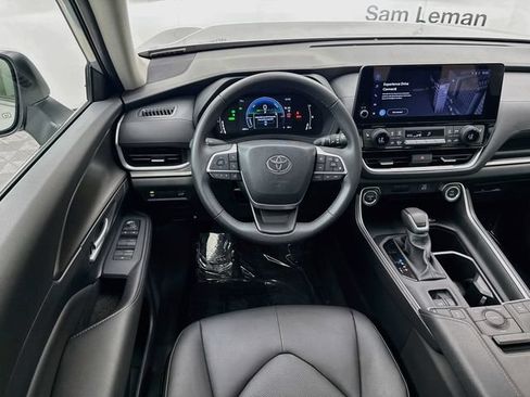 Used 2026 Toyota Grand Highlander AWD Hybrid image 22