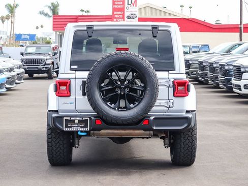 Used 2024 Jeep Wrangler Unlimited Sahara AWD/4WD image 5