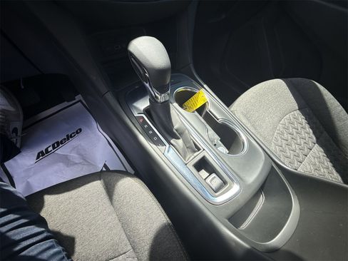 Used 2022 Chevrolet Equinox LT image 15