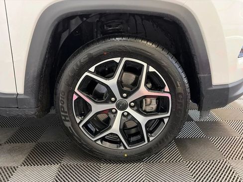 Used 2025 Jeep Compass Limited AWD/4WD image 25