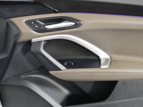 Certified 2025 Audi Q5 Premium w/ Convenience Package image 20