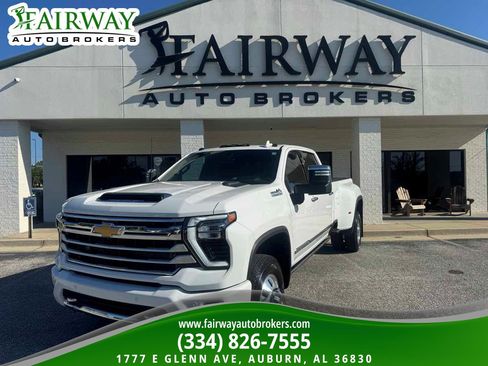 Used 2025 Chevrolet Silverado 3500 High Country w/ High Country Premium Package AWD/4WD image 1
