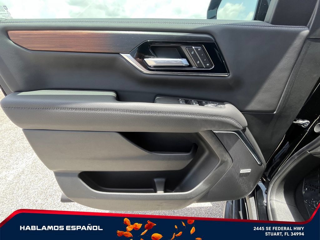 New 2026 GMC Yukon XL Denali w/ Advanced Technology Package AWD/4WD image 24