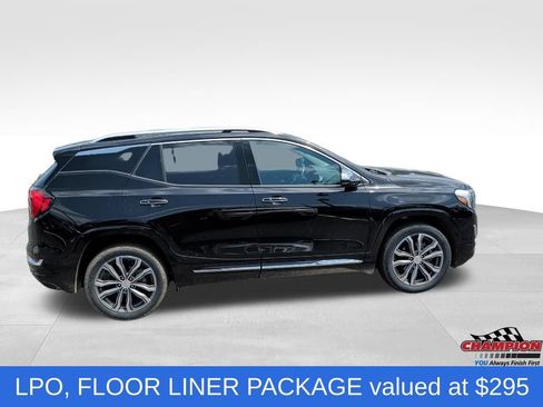 Used 2020 GMC Terrain Denali w/ Denali Premium Package AWD/4WD image 6