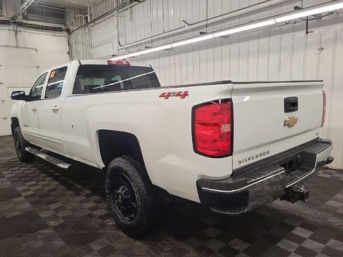 Used 2018 Chevrolet Silverado 2500 LT image 2