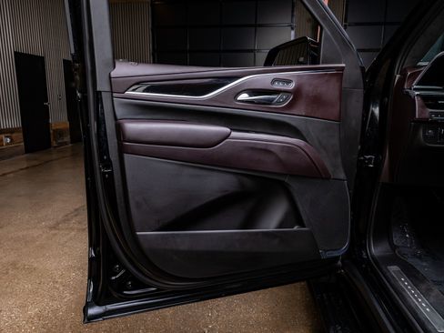 Used 2023 Cadillac Escalade Sport Platinum image 35