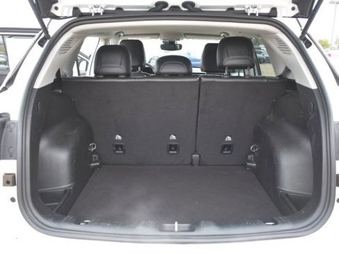 Used 2022 Jeep Compass Limited image 19