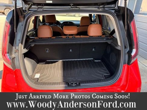 Used 2025 Kia Soul EX image 6