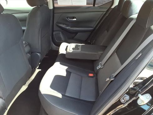 Used 2021 Nissan Sentra SV image 9