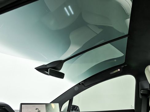 Used 2023 Tesla Model X Plaid image 21