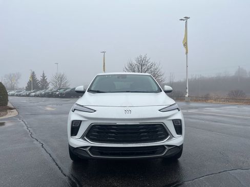 Used 2025 Buick Encore GX Preferred image 2