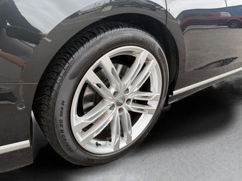 Used 2020 Audi S8 L w/ S8 Executive Package image 50