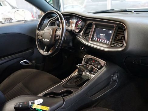 Used 2020 Dodge Challenger R/T image 9