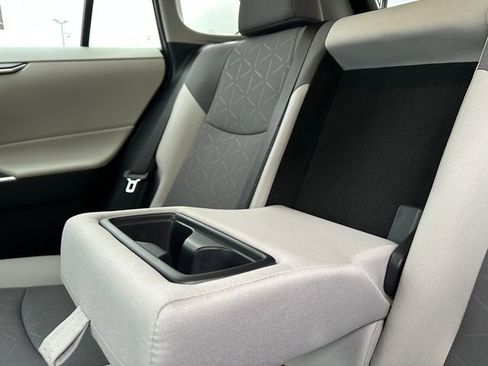Used 2025 Toyota RAV4 XLE image 23